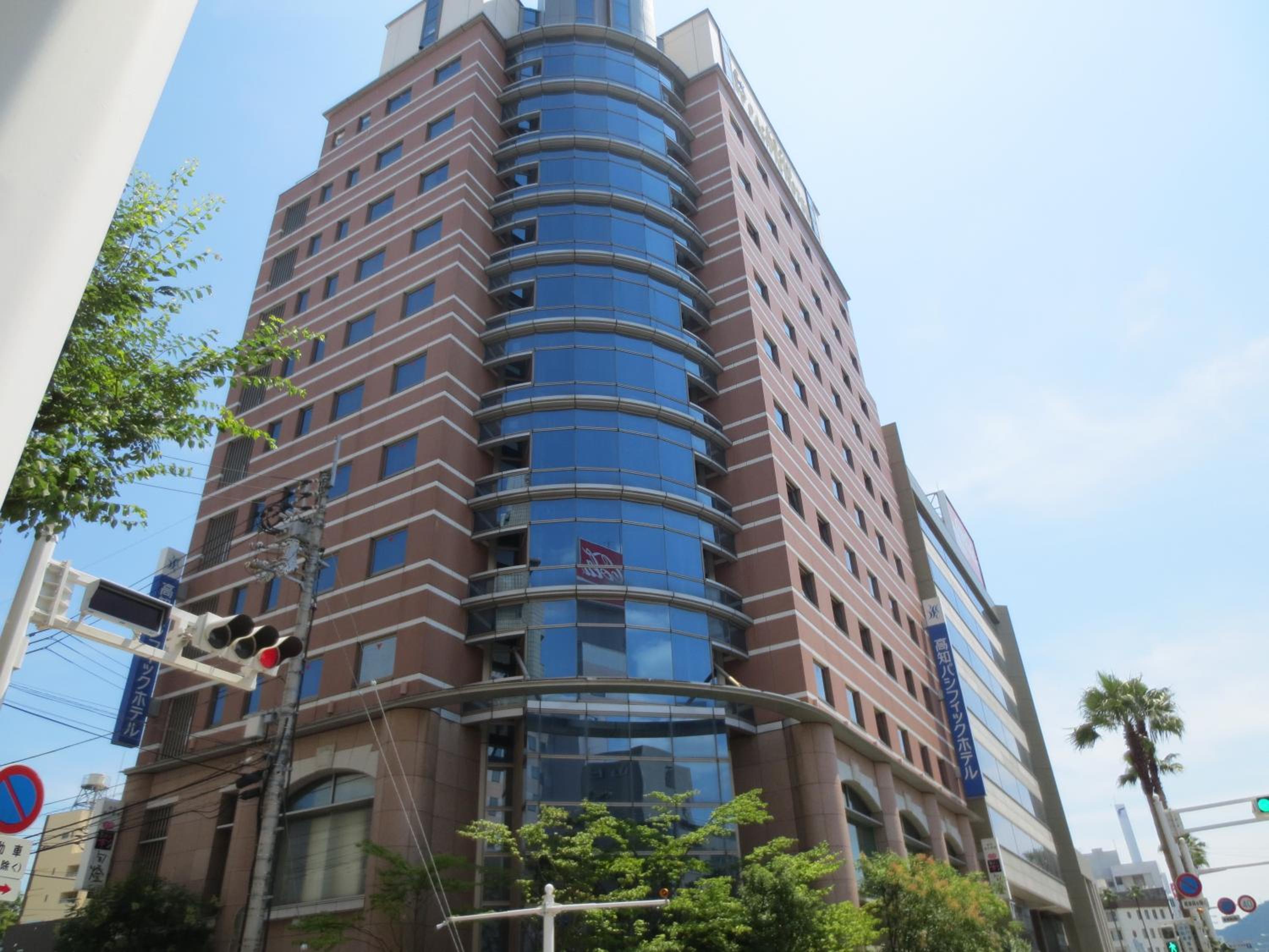 Kochi Pacific Hotel 3/52