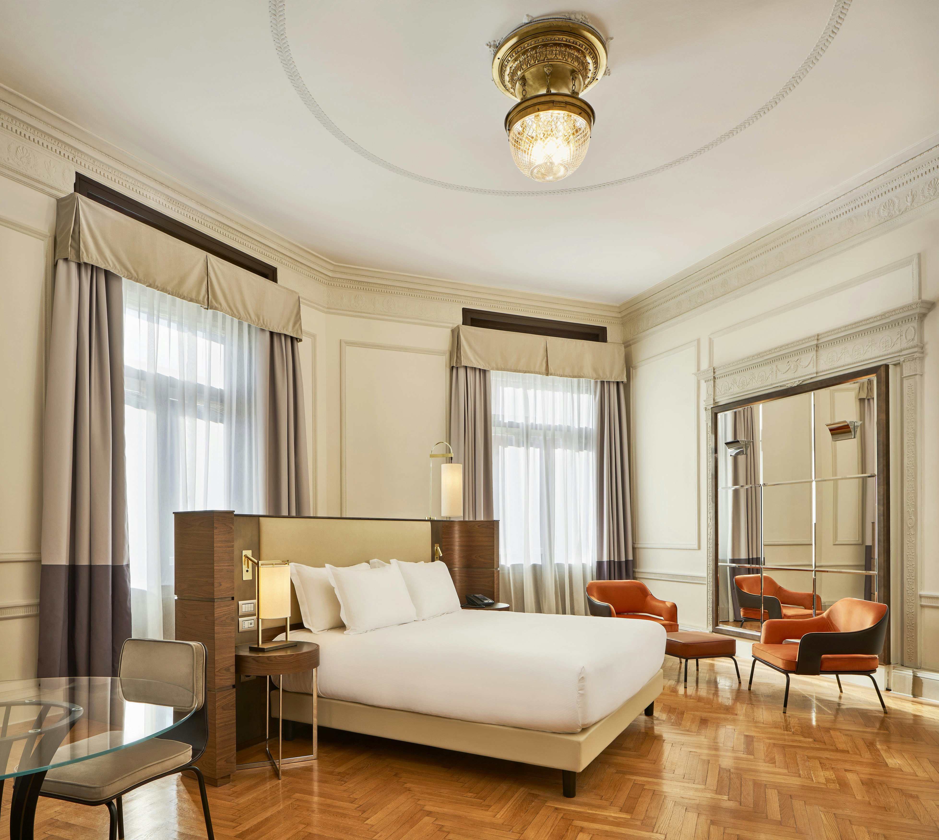 PRESIDENTIAL, SUITE