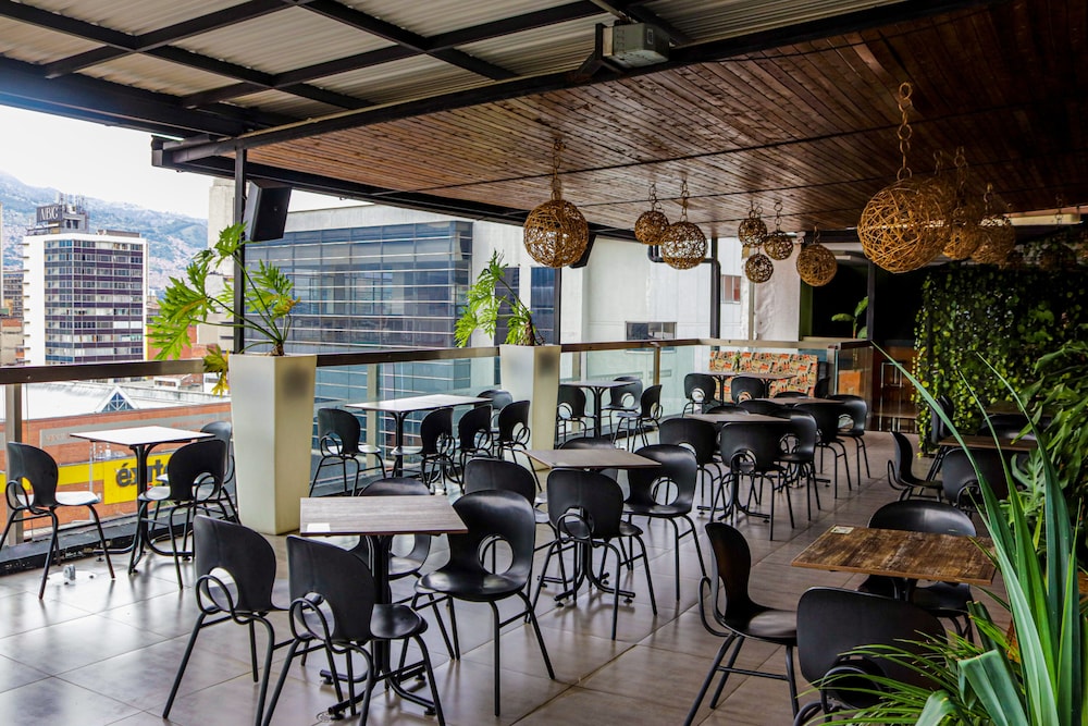 HOTEL 47 MEDELLIN STREET 52/59