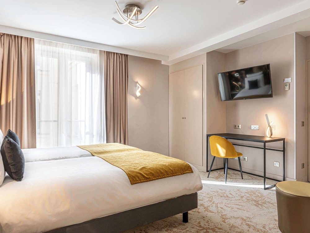 Mercure Paris Place d Italie 21/74