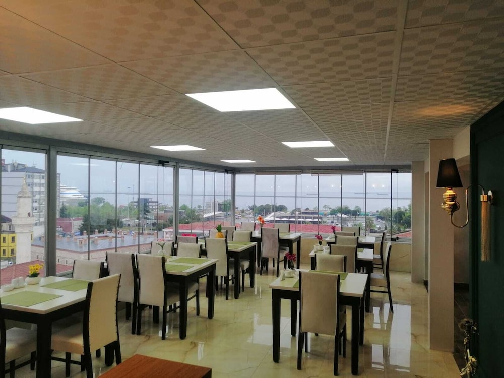 Grand Desi Hotel 41/50
