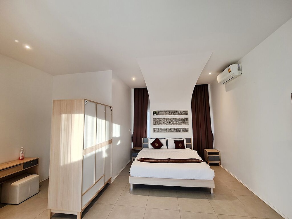 Jira Pool Villa 28/67