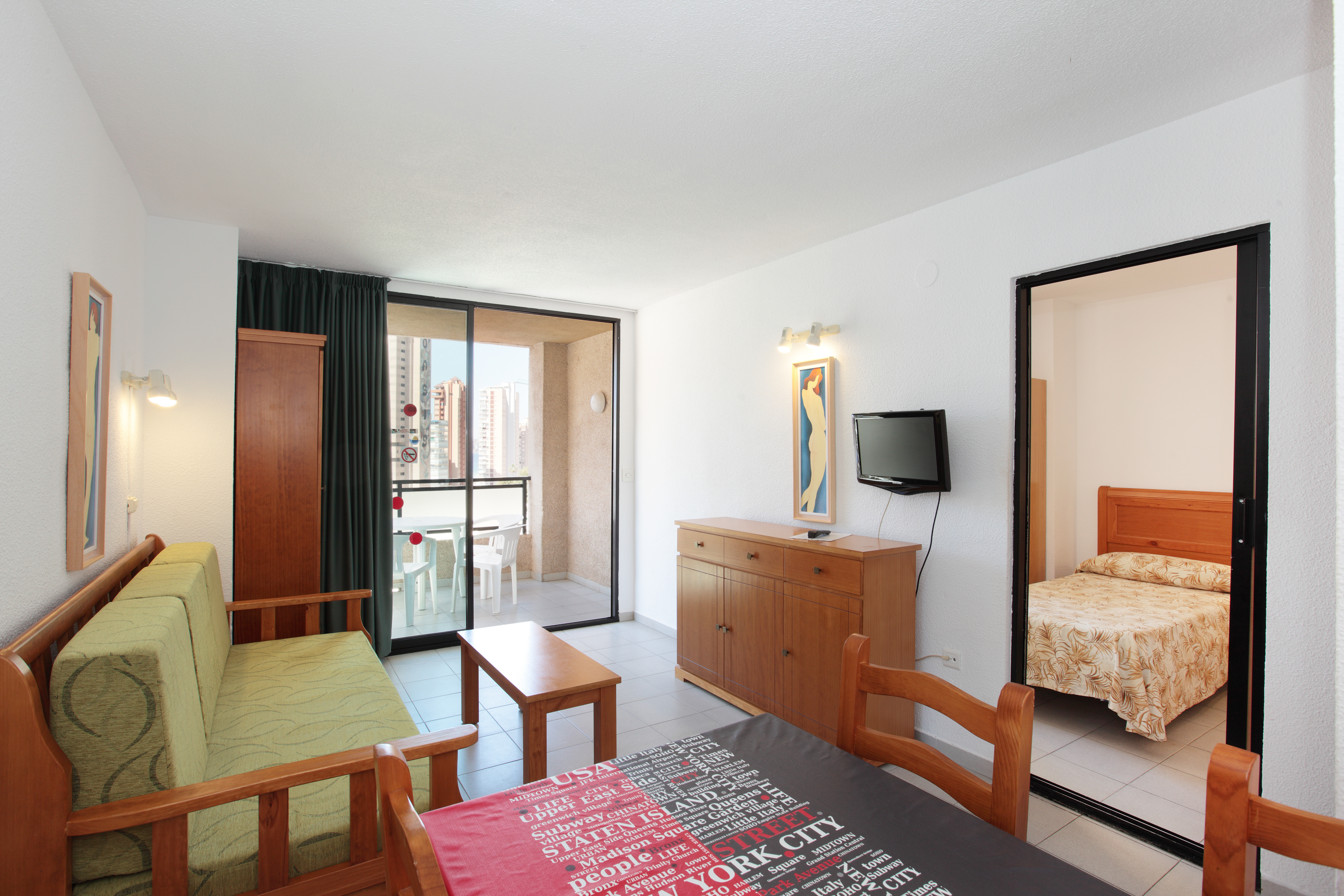 Dynastic Rooms Apartments 24/45