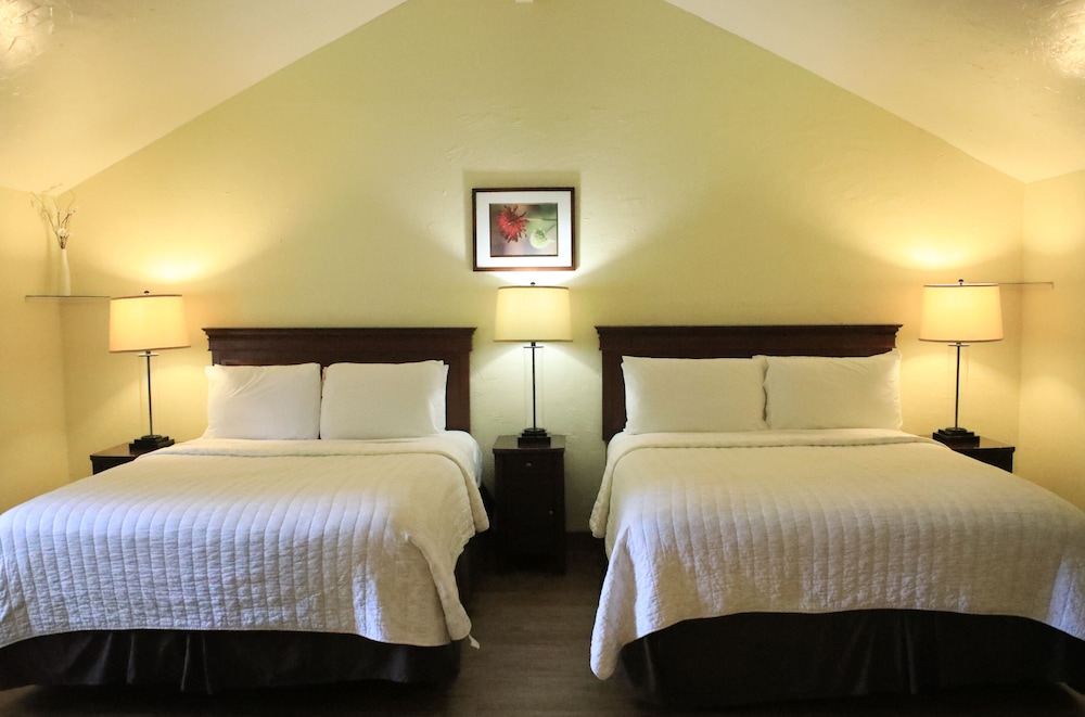 Carmel Resort Inn 19/72