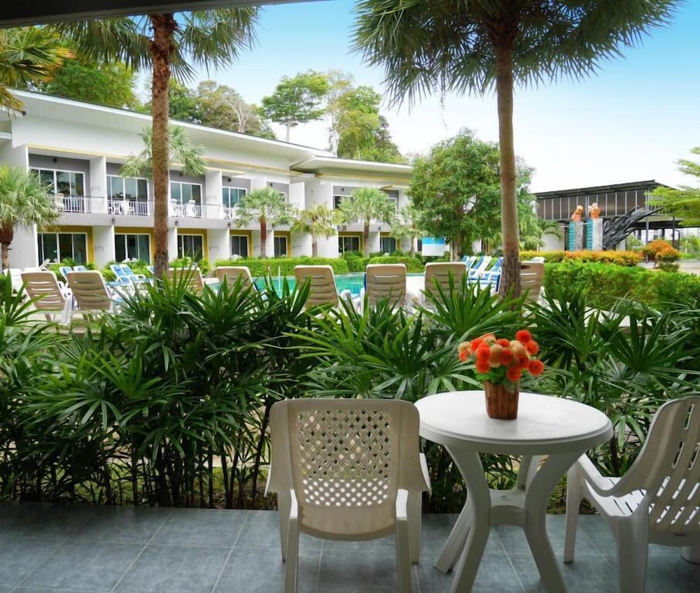 Gypsy Sea View Resort 47/69