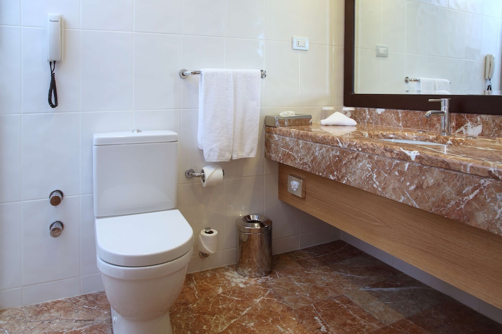 Mersin Hiltonsa Hotel 30/82