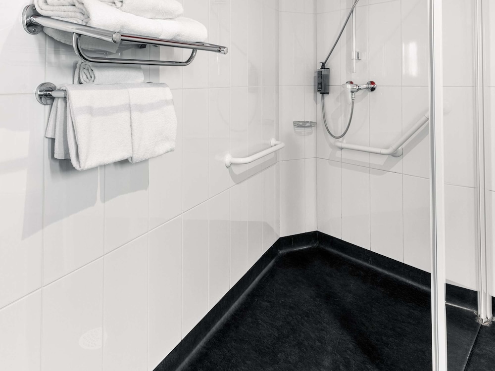 IBIS STYLES VANNES GARE CENTRE 61/61