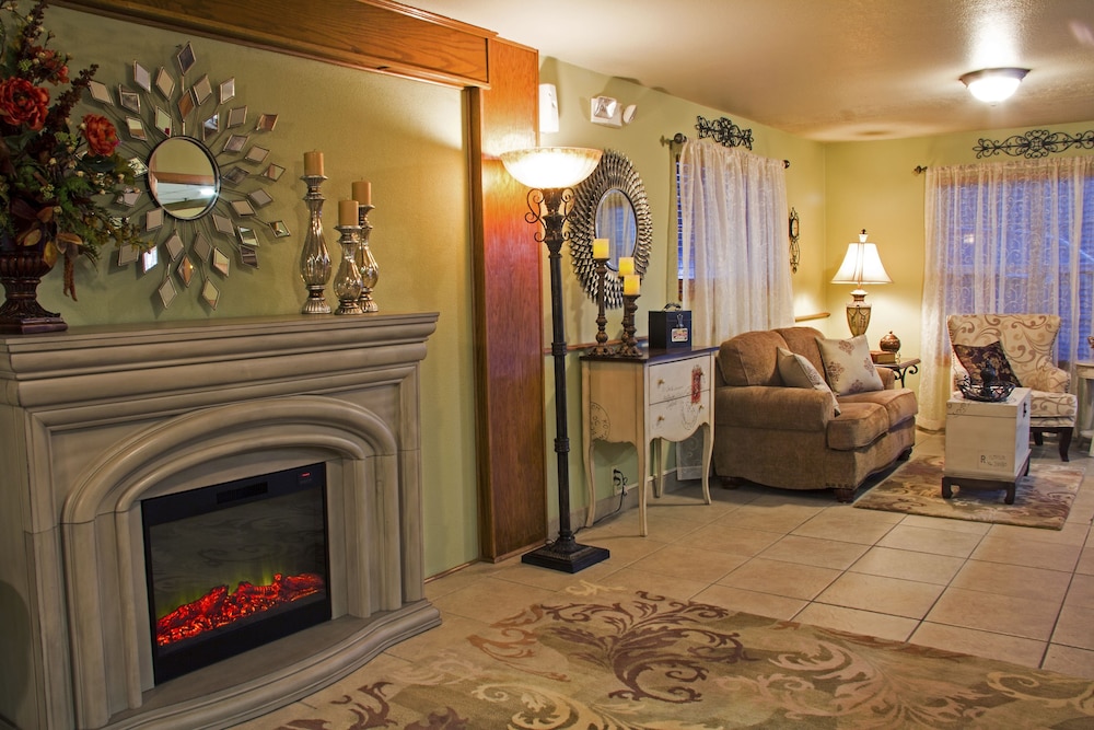All American Inn and Suites 29/46