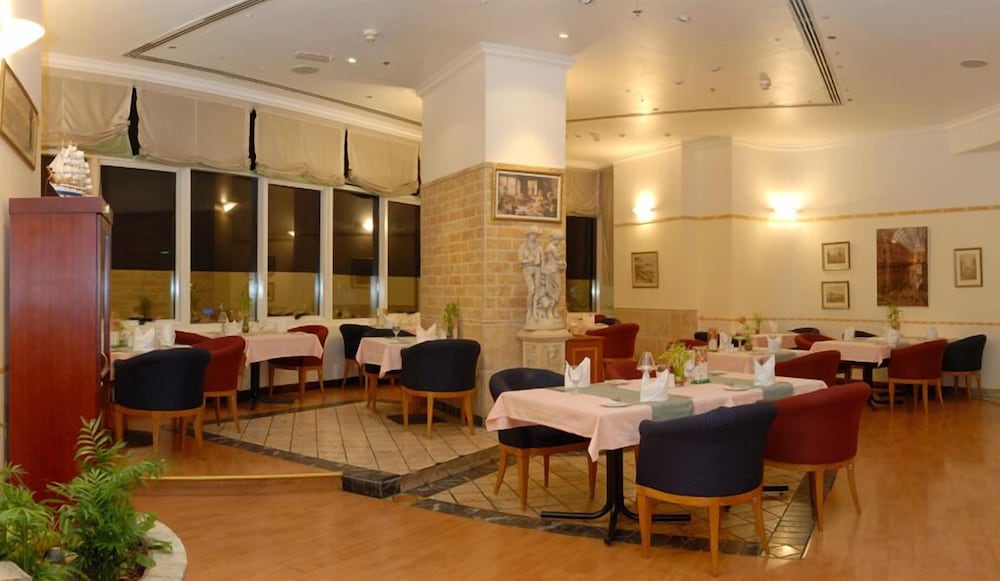 restaurant-cafeteria