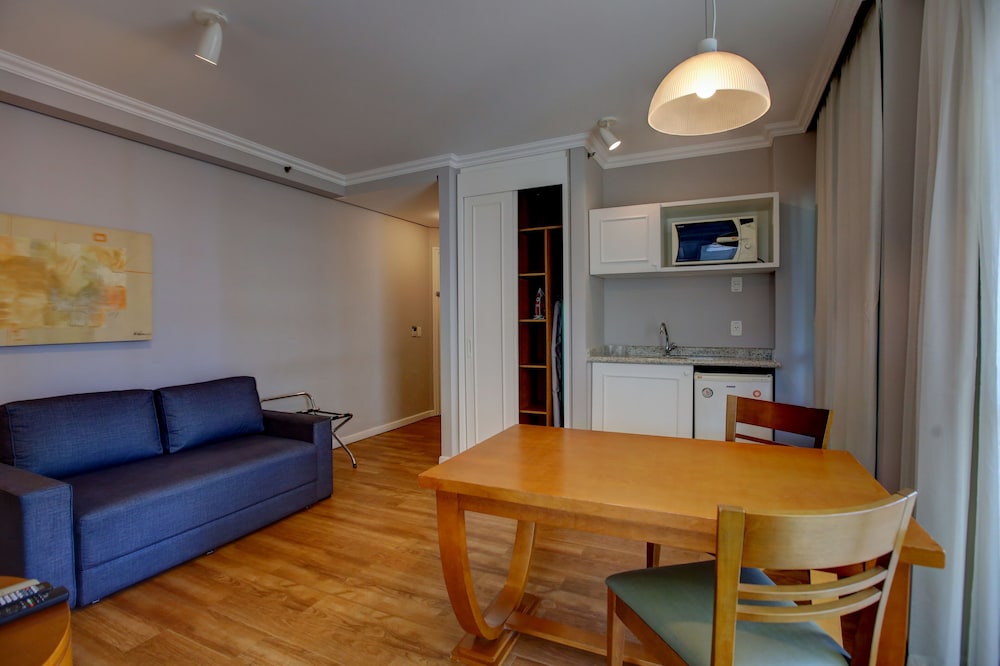 Roomo Bela Cintra Residencial 23/31