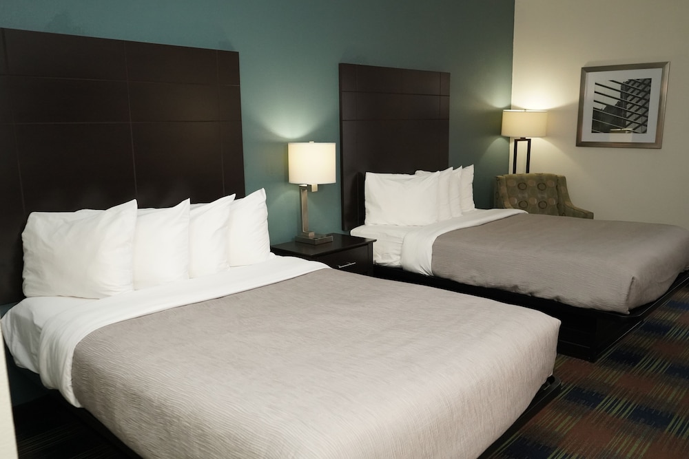 Standard, 2 Double Beds