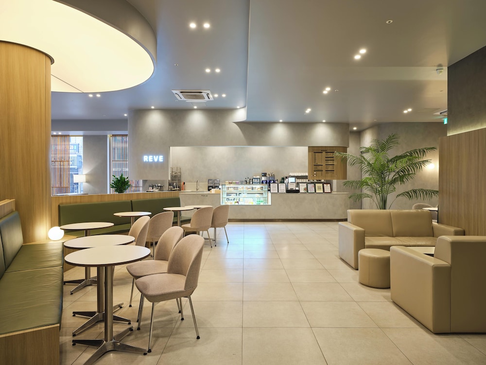 Queen Vell Hotel Wedding 50/63