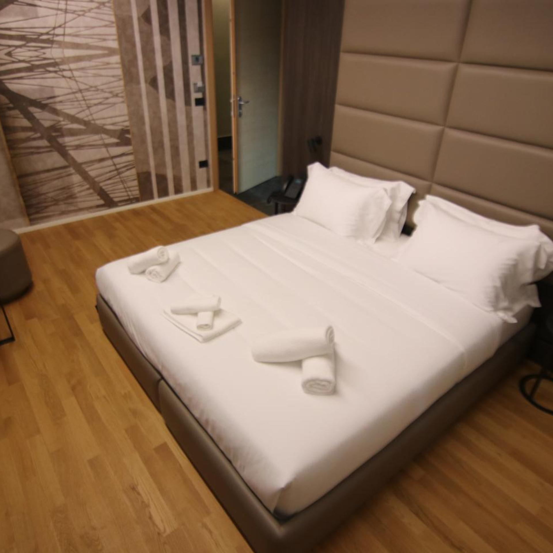 Adelar Hotel Tirana 27/60