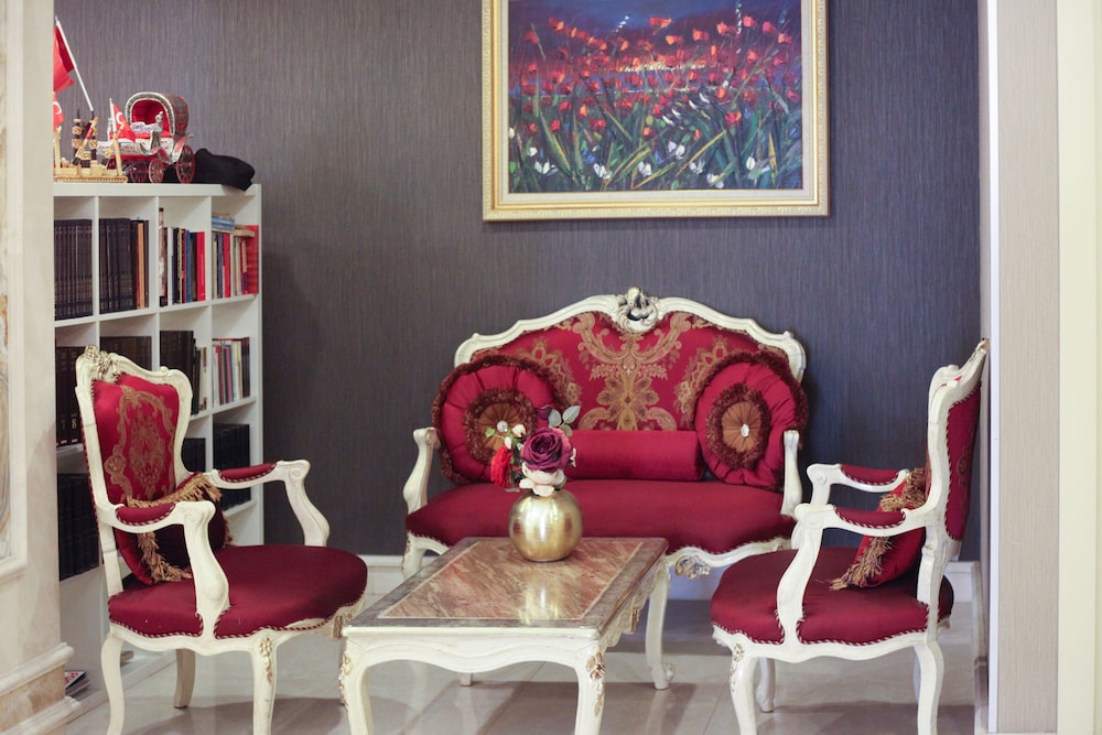 Halifaks Hotel 36/50