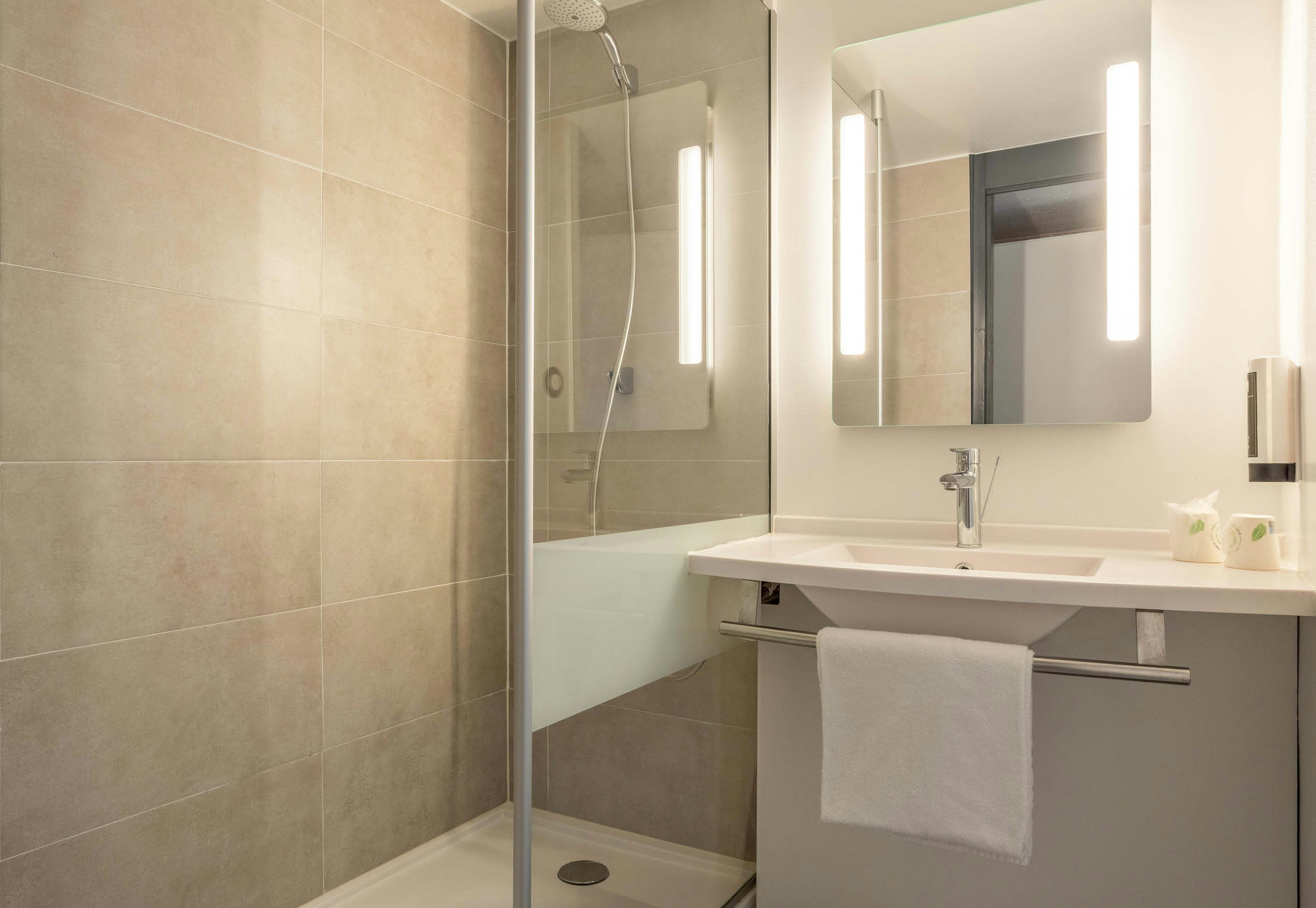 B&B HOTEL Valenciennes Sud 3 etoiles 46/46