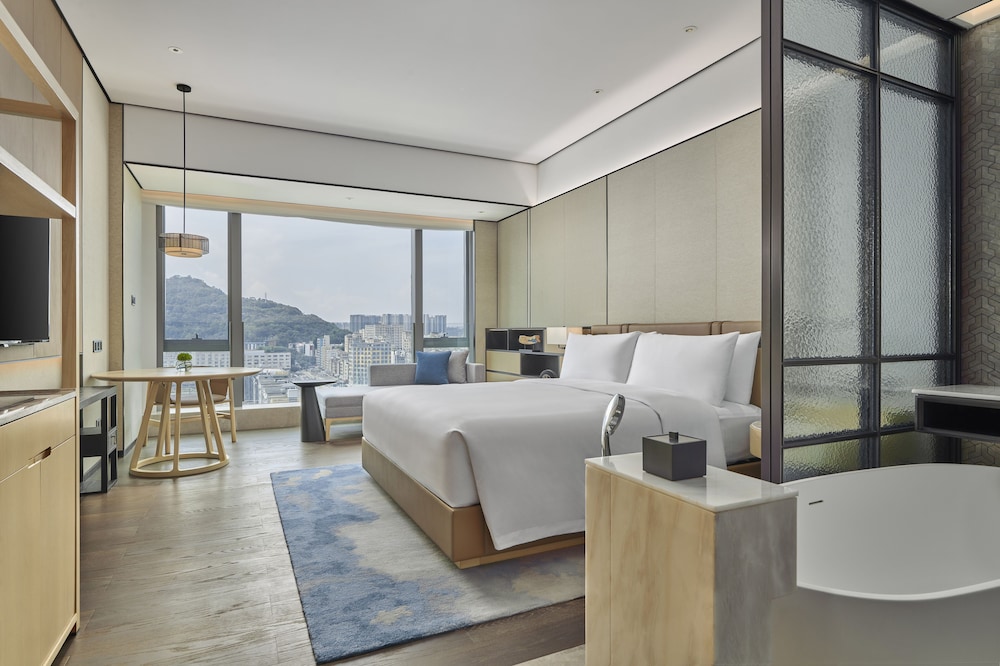DoubleTree by Hilton Shenzhen Airport 11/35
