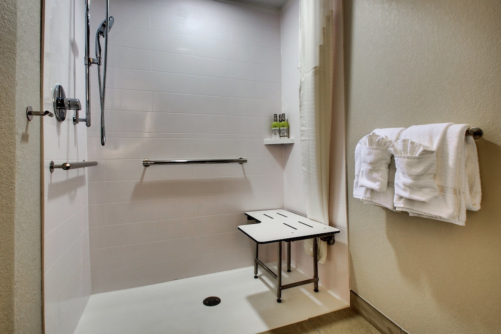 Holiday Inn Express Atlantic City W Pleasantville Ex Comfort Inn Suites West Atlantic City 18/70