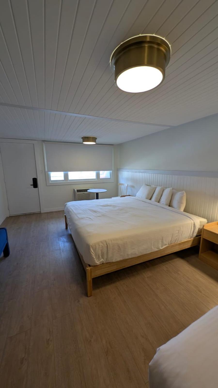 Maple Leaf Inn 26/40