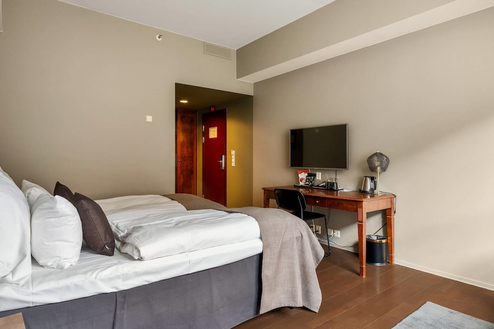 DELUXE, TWIN BEDS