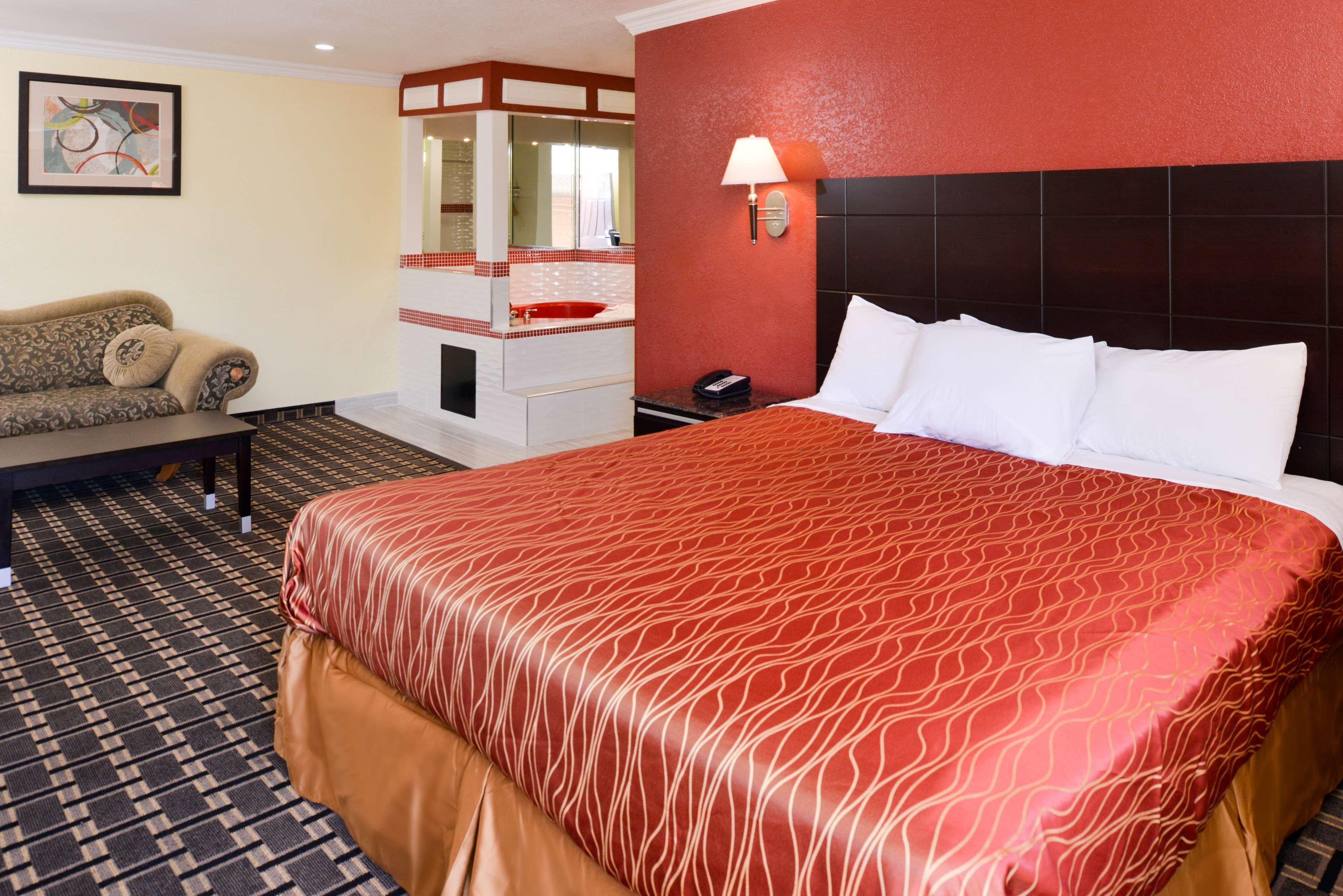 Room, King Bed