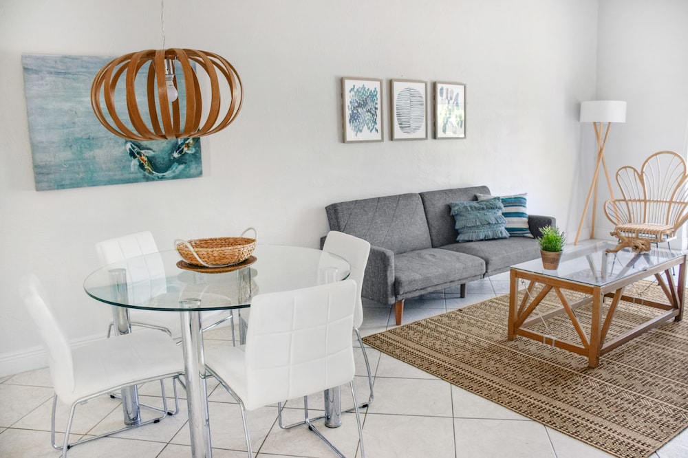 Coral Reef Suites 30/75