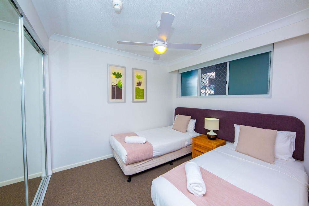 2 BEDROOMS, SPA, DELUXE, WATER FRONT
