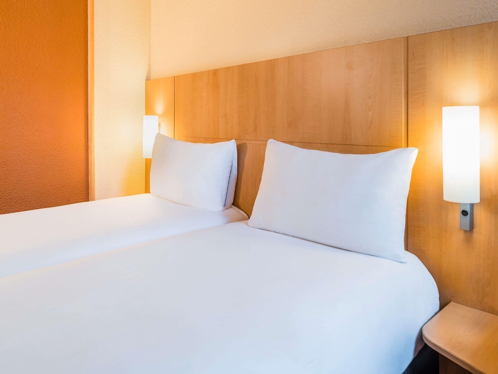 Ibis Paris Pont De Suresnes 37/58