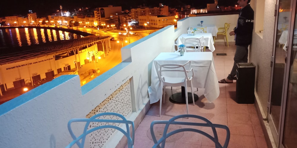 OYO 137 Marina Hotel 34/58