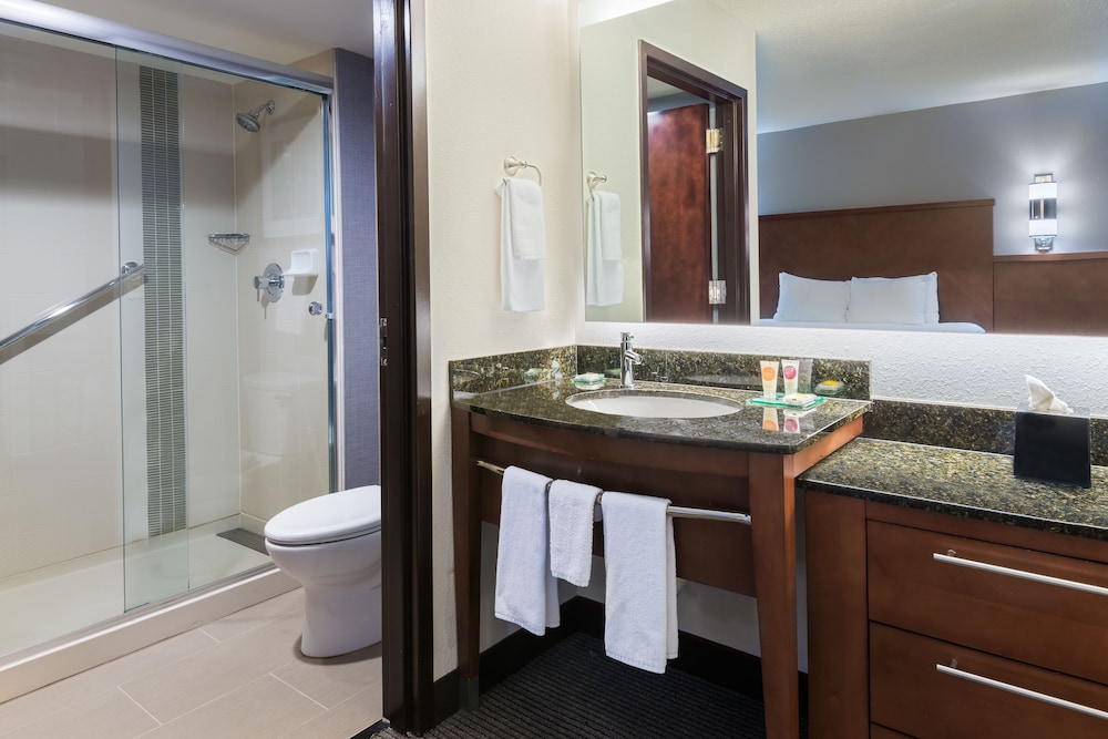 Hyatt Place Boston/Medford 48/49