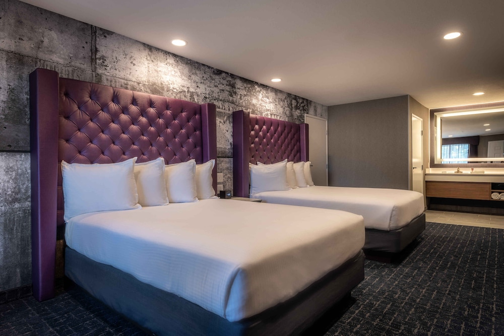 Camelot Inn And Suites 29/62