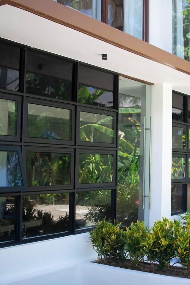 Siargao Island Villas 1/50