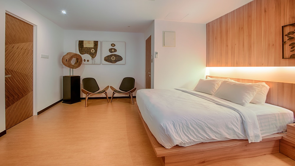 Lot 33 Boutique Hotel 13/50