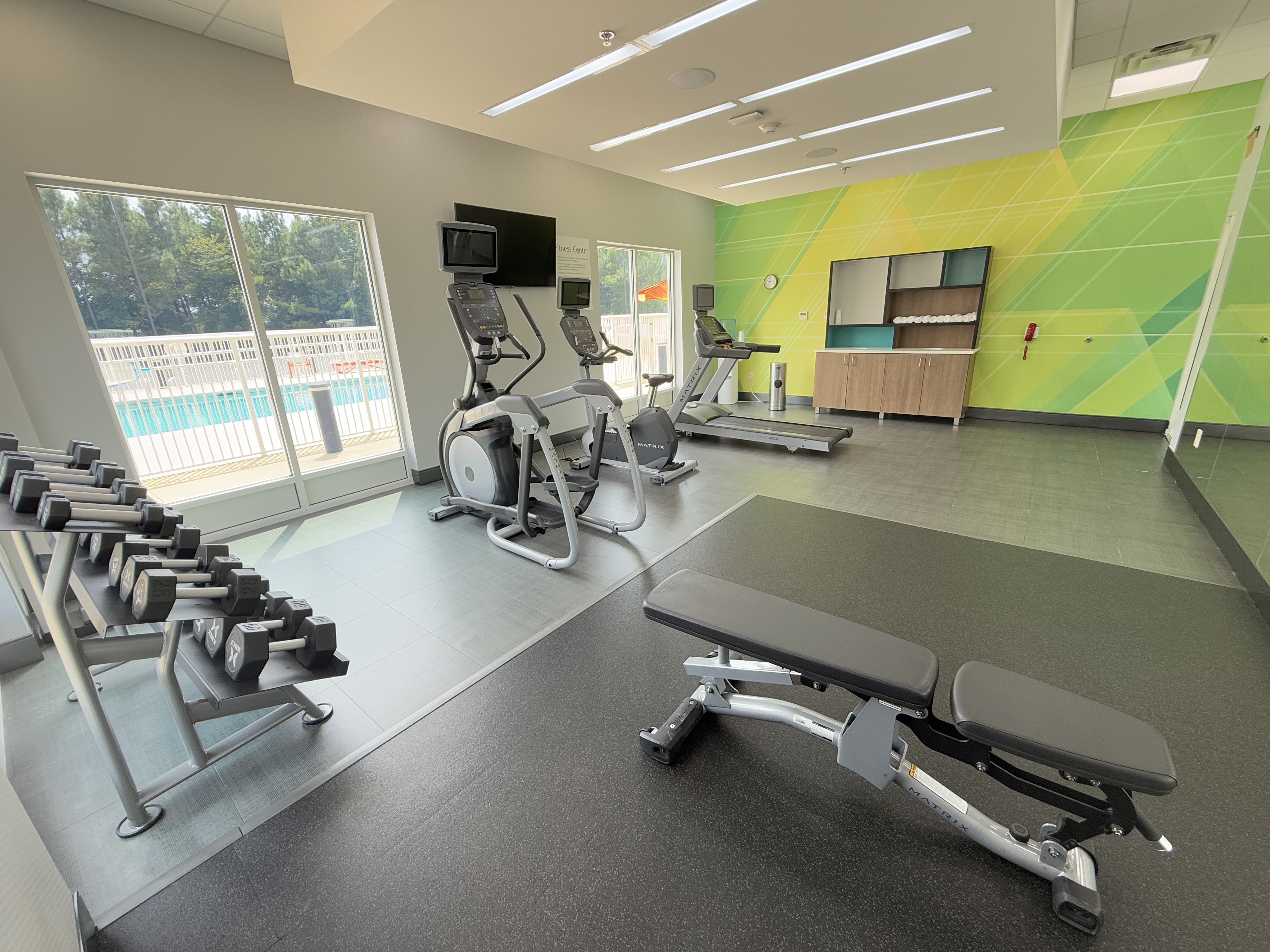 Holiday Inn Suites Fayetteville W Fort Bragg Area 3/13