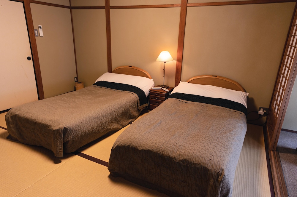 JAPANESE, STANDARD, SHARED BATHROOM