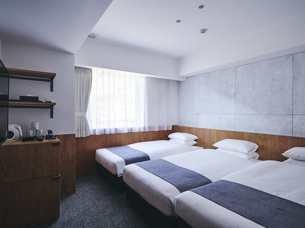 Oriental, Triple, 3 Beds