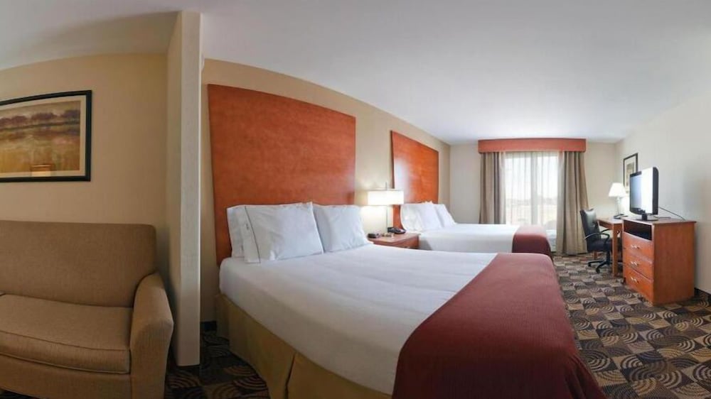 Holiday Inn Express Hotel Suites Bainbridge 11/53