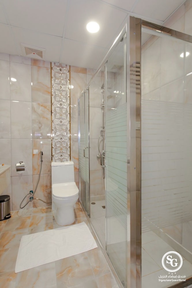 Signature Guest Hotel 47/50