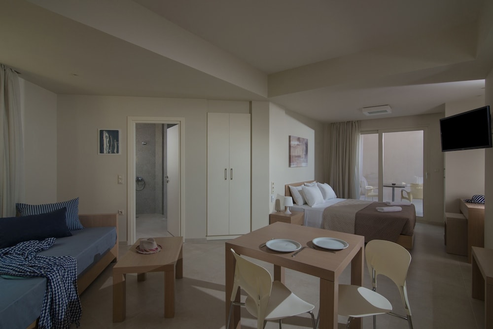 Ourania Apartments 37/63