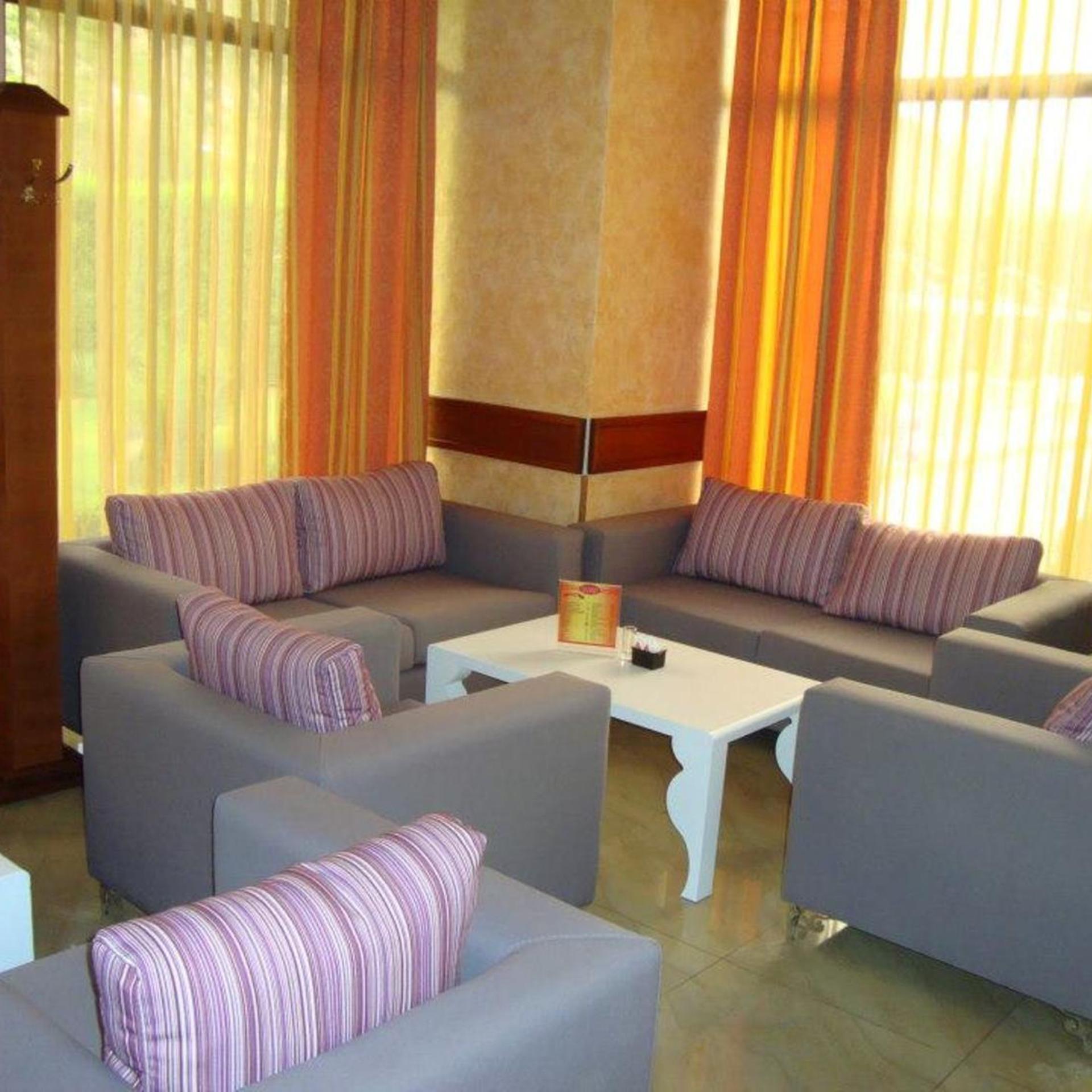 Colombo Hotel 35/49