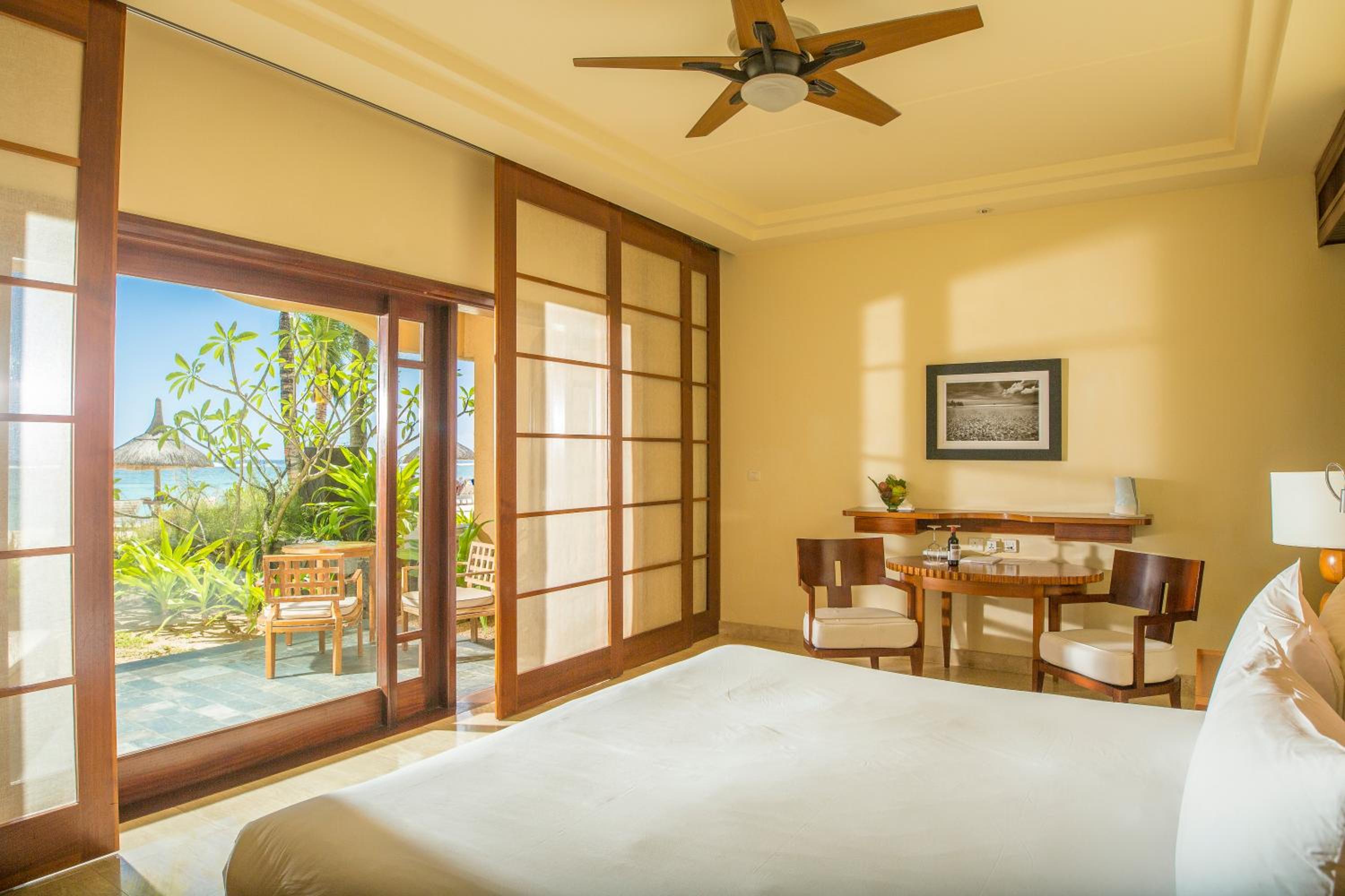 Junior Suite, King Bed, Bunk Bed, Beach Front