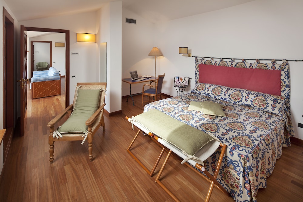 Hotel Villa Undulna 57/77