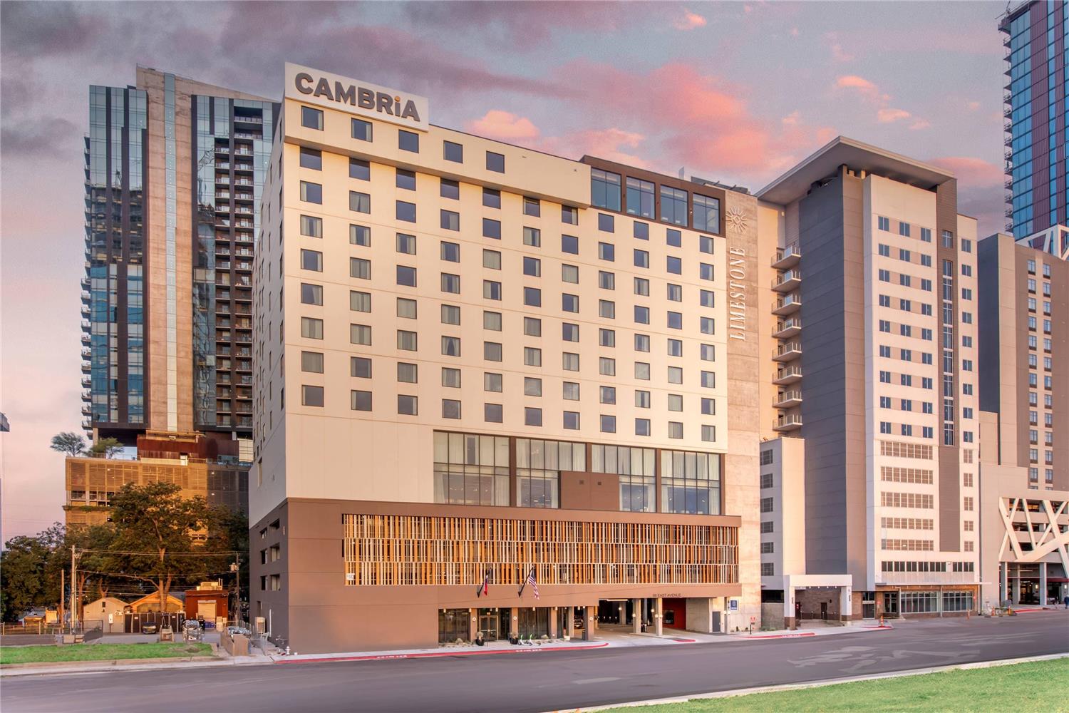 Cambria Hotel Austin Downtown 1/12
