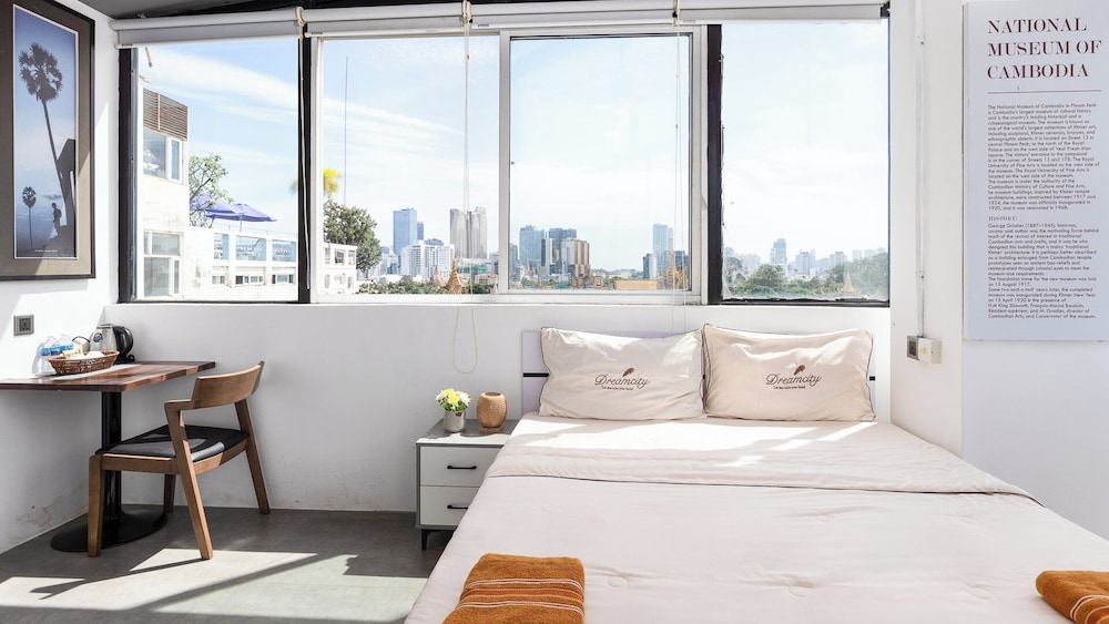 SKY HOTEL Central Phnom Penh - Rooms & Apartments 38/50