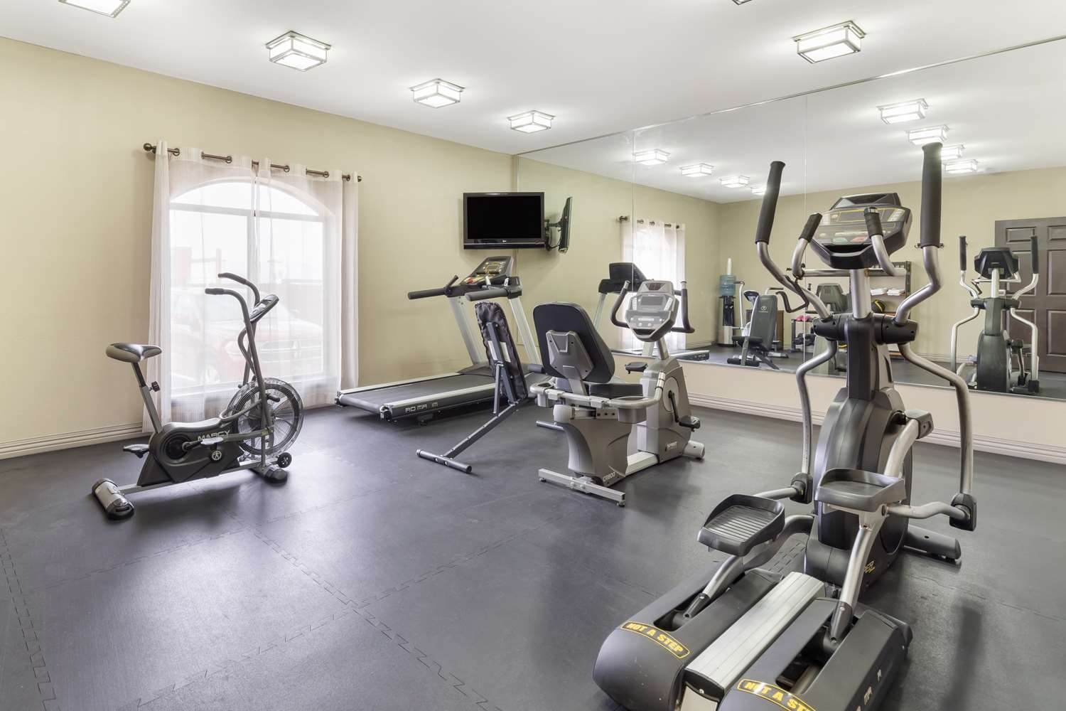 Best Western Near Lackland Afb/Seaworld 29/41