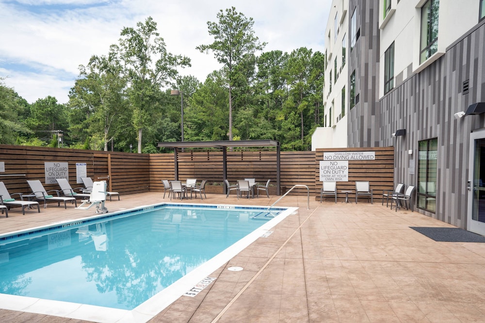 Courtyard Charleston North Charleston