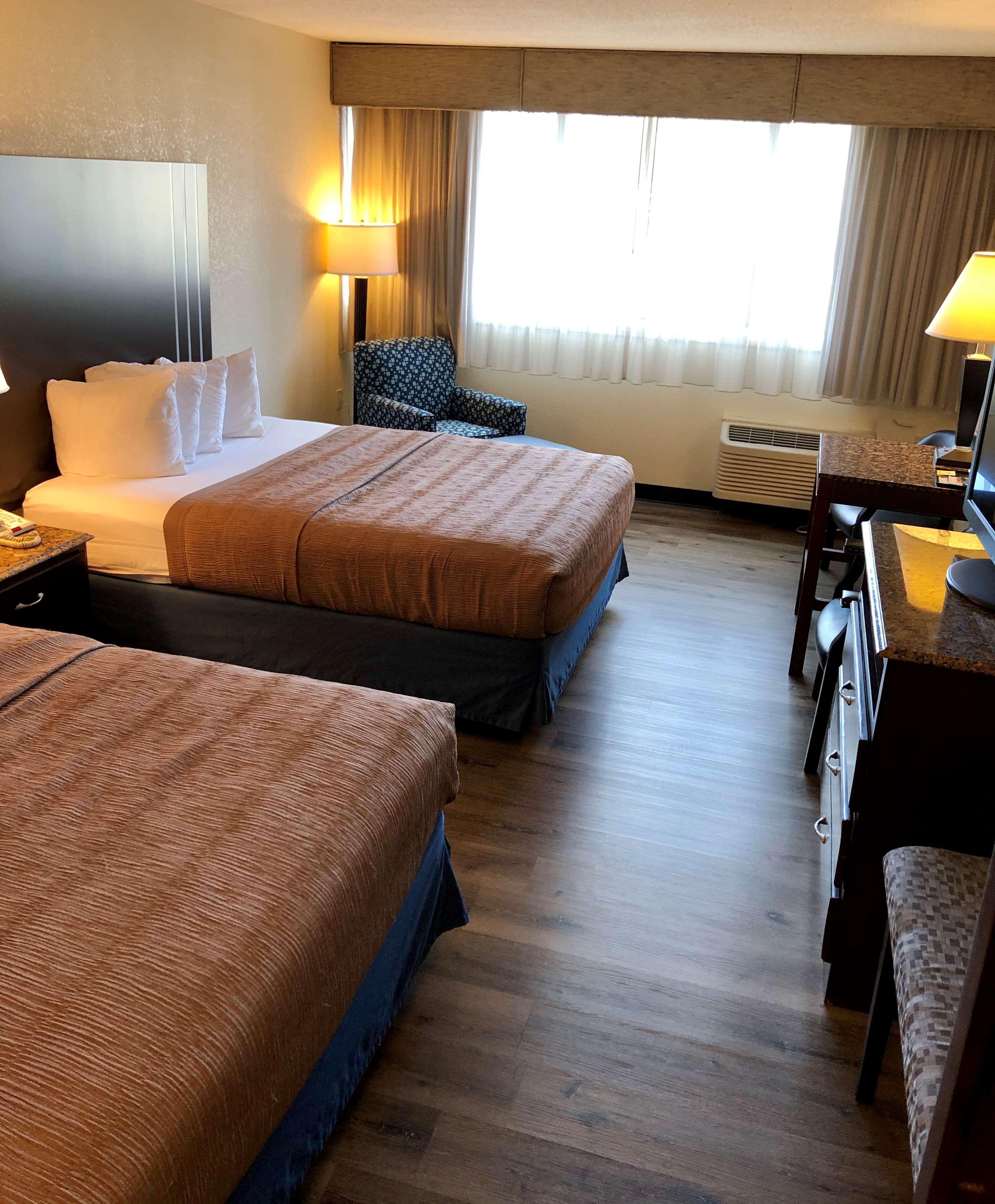 Room, 2 Queen Beds, Pet Friendly
