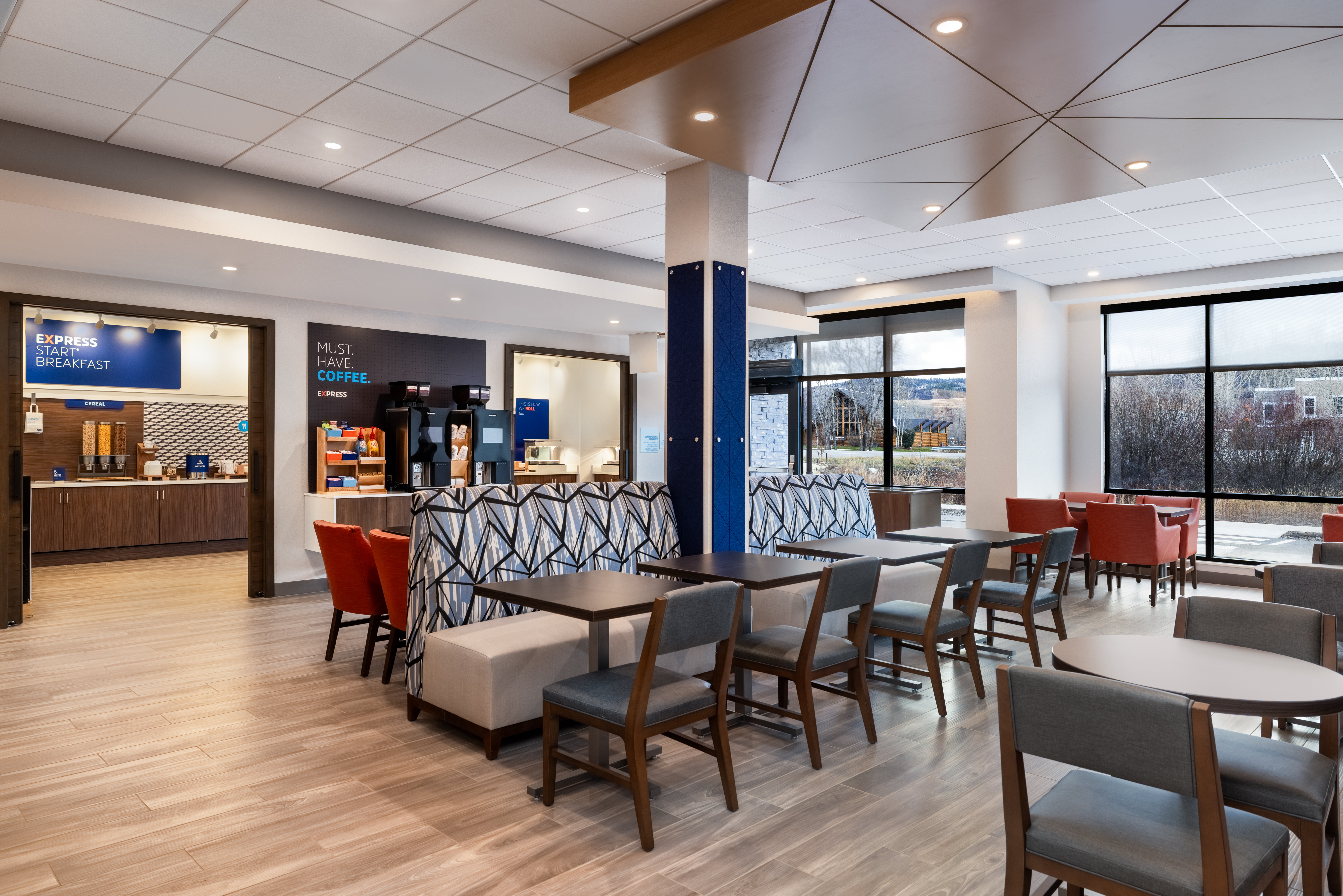Holiday Inn Express & Suites Steamboat Springs by IHG 38/47