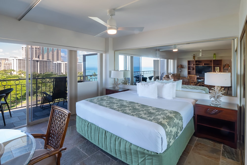 1 BEDROOM, CONDO