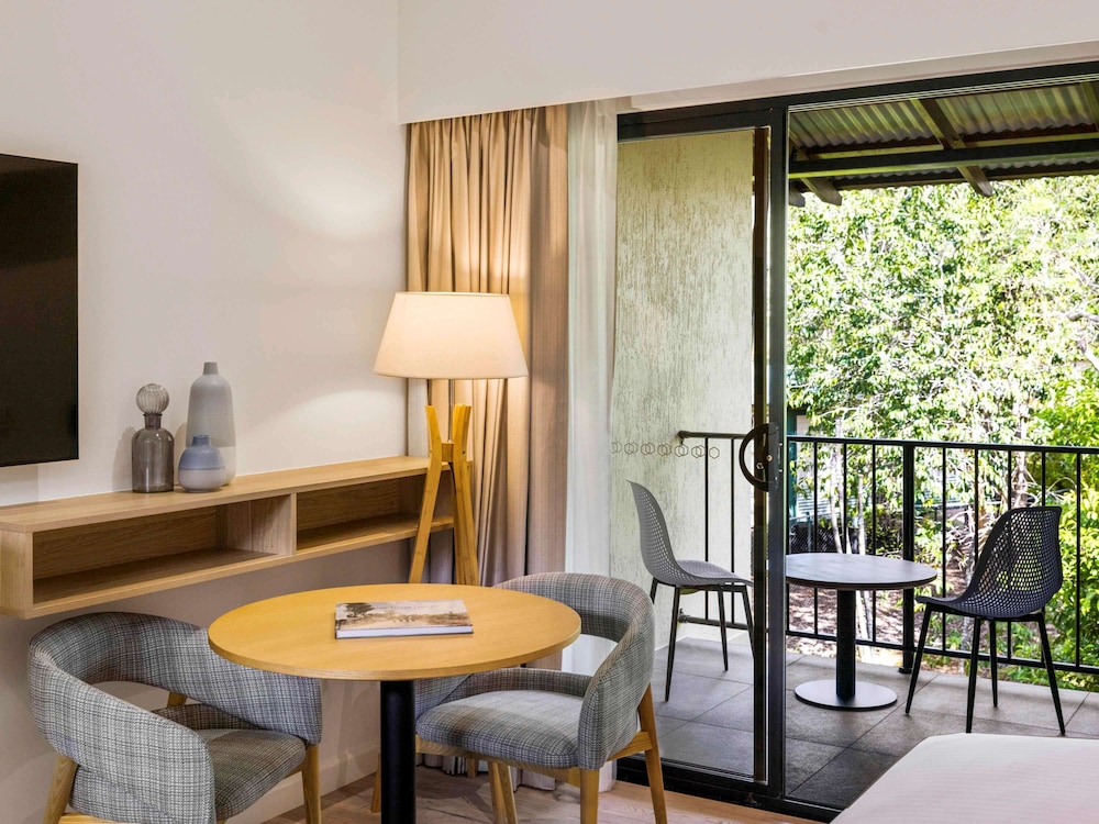 Mercure Darwin Airport Resort 65/83