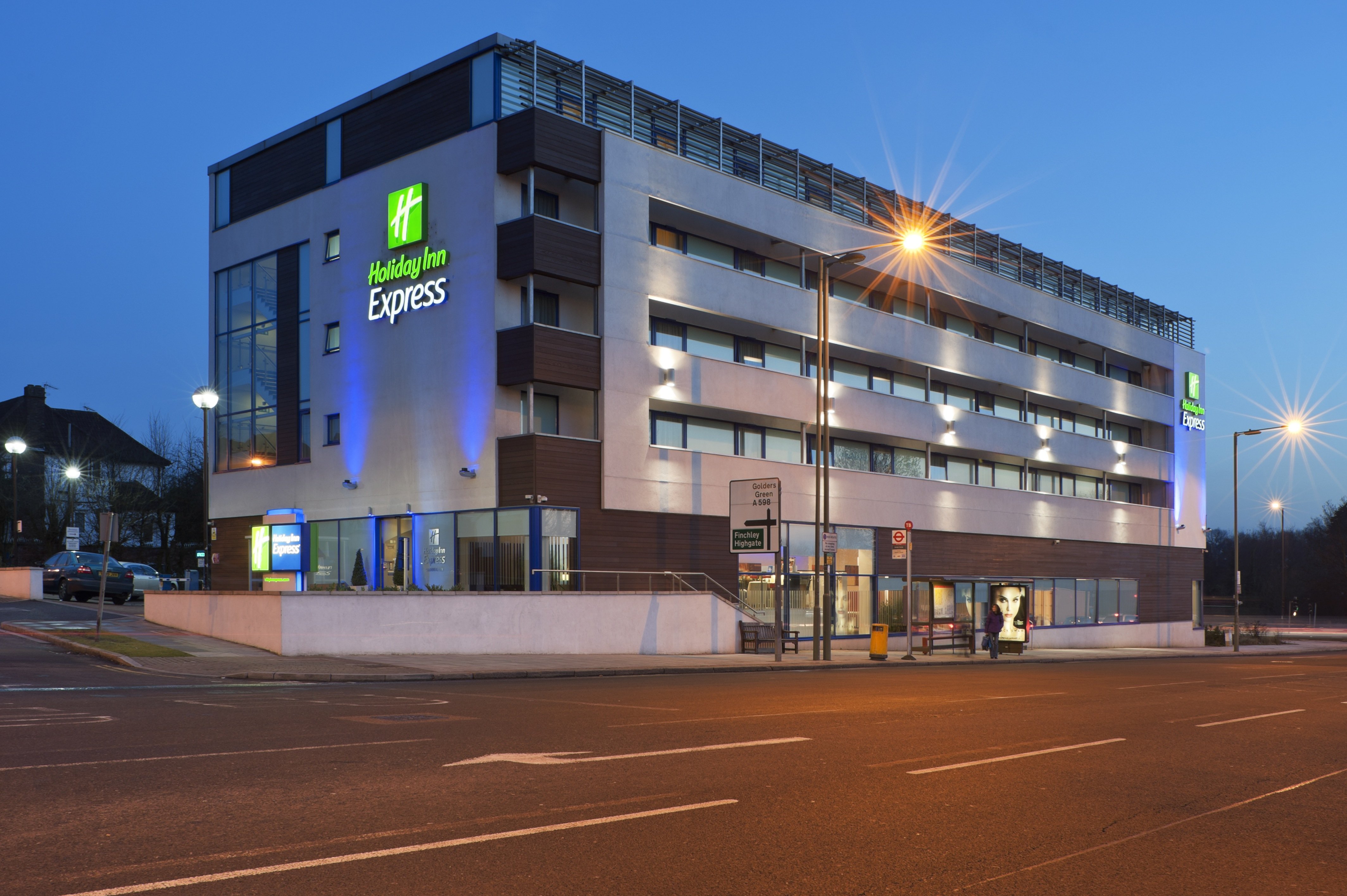 Holiday Inn Express London Golders Green A406 2/19